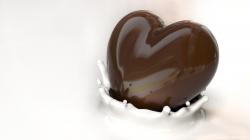 шоколадное сердце и молоко